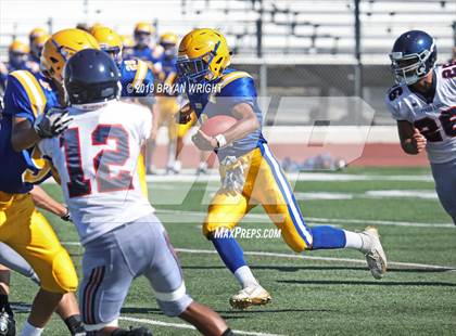 Thumbnail 3 in Valencia vs. Yorba Linda photogallery.