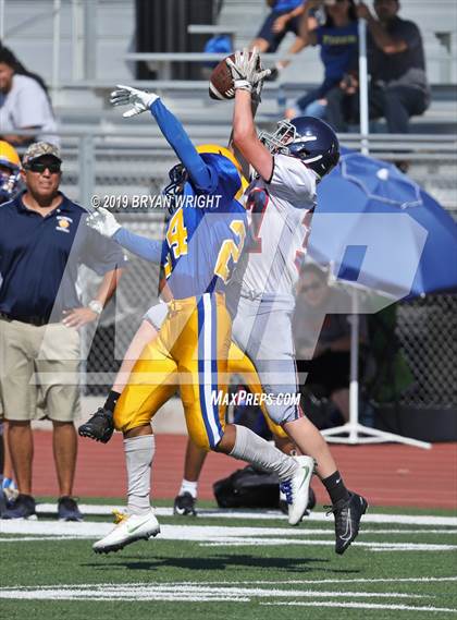 Thumbnail 1 in Valencia vs. Yorba Linda photogallery.