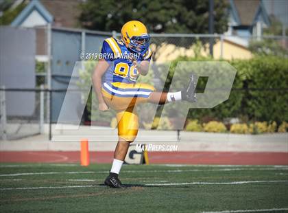 Thumbnail 3 in Valencia vs. Yorba Linda photogallery.