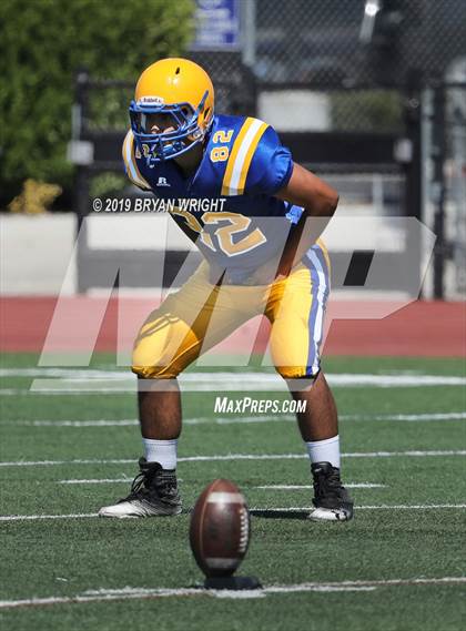 Thumbnail 2 in Valencia vs. Yorba Linda photogallery.