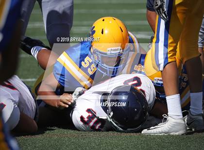 Thumbnail 2 in Valencia vs. Yorba Linda photogallery.