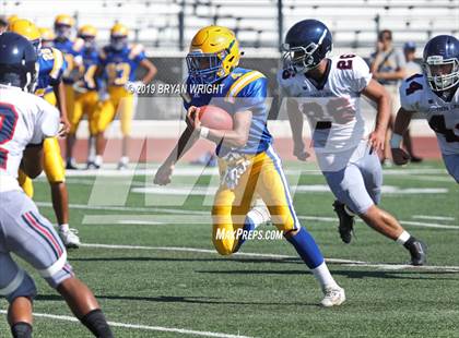 Thumbnail 2 in Valencia vs. Yorba Linda photogallery.