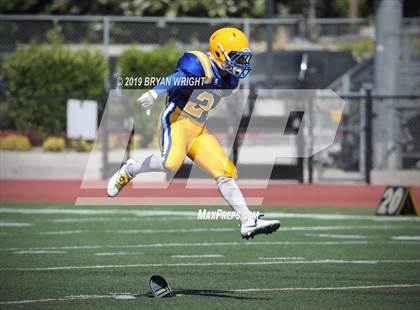 Thumbnail 3 in Valencia vs. Yorba Linda photogallery.