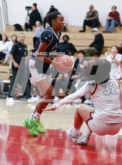 Thumbnail 2 in Sierra Canyon vs Brentwood School (Harvard-Westlake Tournament) photogallery.