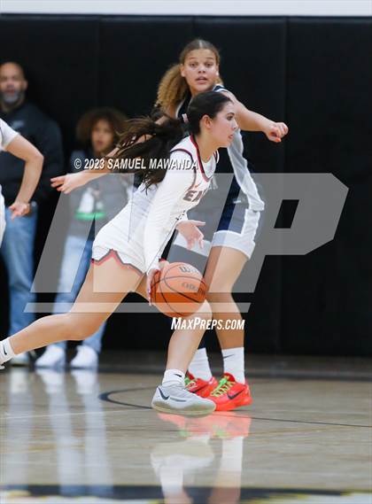 Thumbnail 1 in Sierra Canyon vs Brentwood School (Harvard-Westlake Tournament) photogallery.