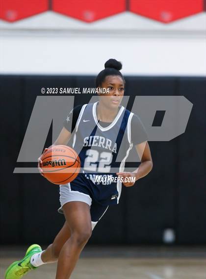Thumbnail 1 in Sierra Canyon vs Brentwood School (Harvard-Westlake Tournament) photogallery.