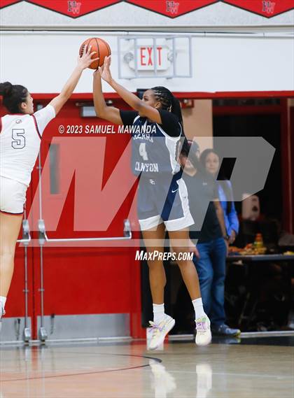 Thumbnail 2 in Sierra Canyon vs Brentwood School (Harvard-Westlake Tournament) photogallery.