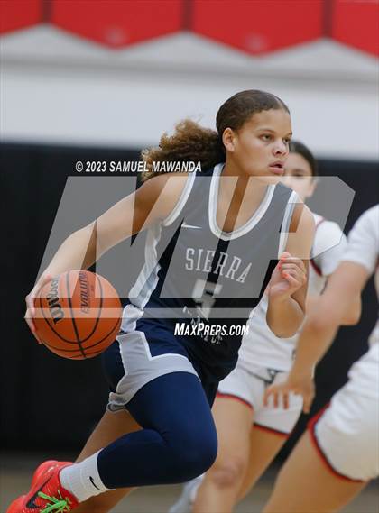 Thumbnail 3 in Sierra Canyon vs Brentwood School (Harvard-Westlake Tournament) photogallery.