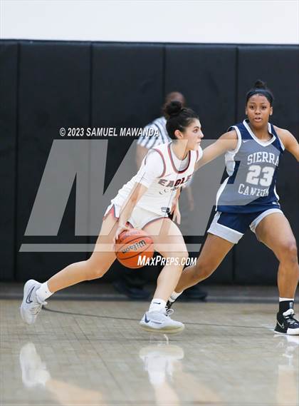 Thumbnail 2 in Sierra Canyon vs Brentwood School (Harvard-Westlake Tournament) photogallery.