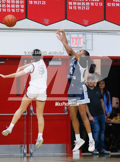 Thumbnail 1 in Sierra Canyon vs Brentwood School (Harvard-Westlake Tournament) photogallery.
