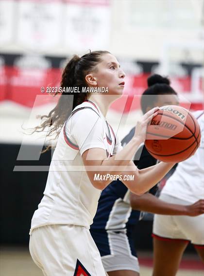 Thumbnail 3 in Sierra Canyon vs Brentwood School (Harvard-Westlake Tournament) photogallery.