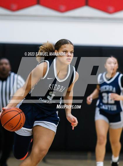Thumbnail 3 in Sierra Canyon vs Brentwood School (Harvard-Westlake Tournament) photogallery.