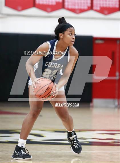 Thumbnail 3 in Sierra Canyon vs Brentwood School (Harvard-Westlake Tournament) photogallery.