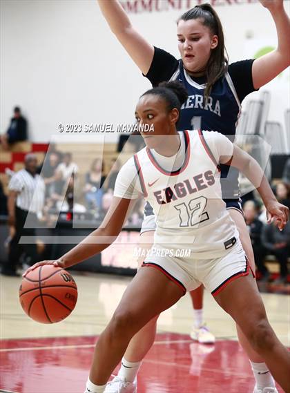 Thumbnail 2 in Sierra Canyon vs Brentwood School (Harvard-Westlake Tournament) photogallery.