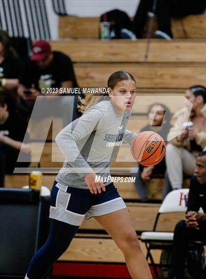 Thumbnail 3 in Sierra Canyon vs Brentwood School (Harvard-Westlake Tournament) photogallery.