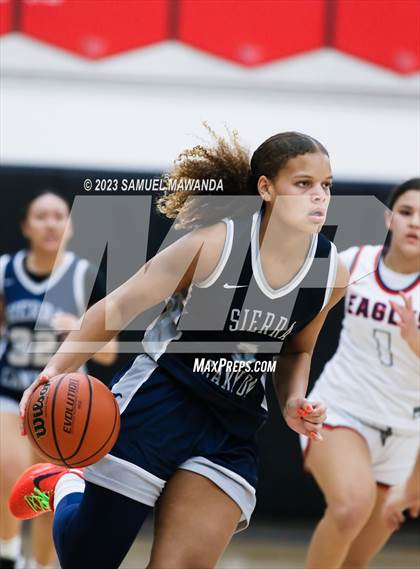 Thumbnail 2 in Sierra Canyon vs Brentwood School (Harvard-Westlake Tournament) photogallery.