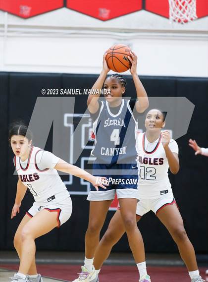 Thumbnail 2 in Sierra Canyon vs Brentwood School (Harvard-Westlake Tournament) photogallery.