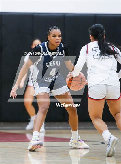 Thumbnail 3 in Sierra Canyon vs Brentwood School (Harvard-Westlake Tournament) photogallery.