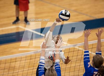 Thumbnail 2 in Veterans vs Northside photogallery.