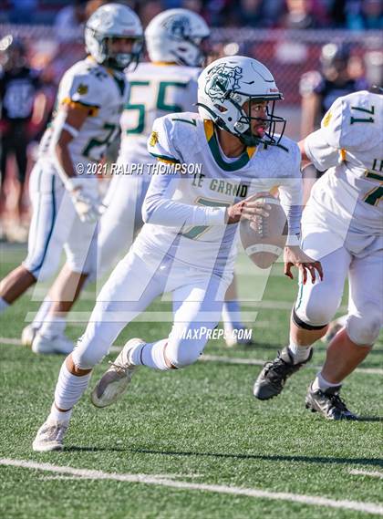 Thumbnail 2 in Woodland Christian vs. Le Grand (CIF SJS D-7 Final) photogallery.