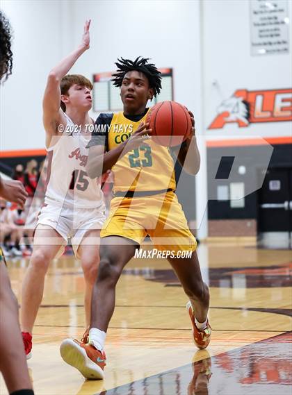 Thumbnail 1 in Argyle vs. Western Hills (UIL 4A Bi-Disttrict Playoff) photogallery.