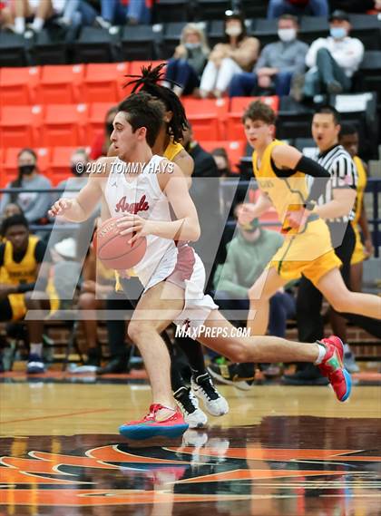 Thumbnail 1 in Argyle vs. Western Hills (UIL 4A Bi-Disttrict Playoff) photogallery.
