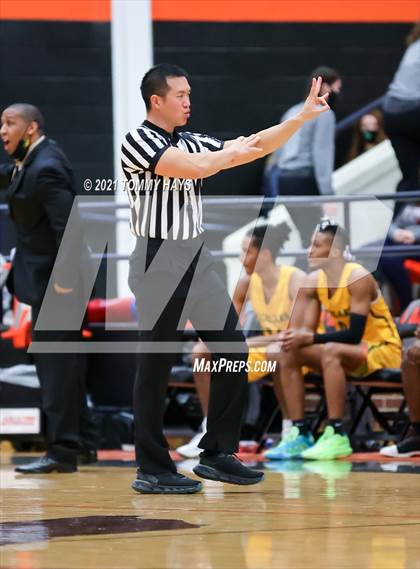 Thumbnail 2 in Argyle vs. Western Hills (UIL 4A Bi-Disttrict Playoff) photogallery.