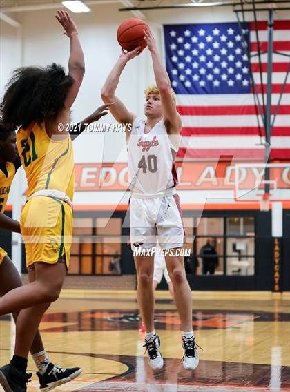 Thumbnail 2 in Argyle vs. Western Hills (UIL 4A Bi-Disttrict Playoff) photogallery.