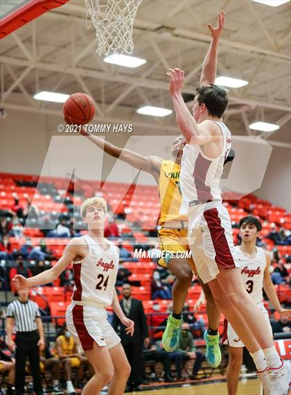 Thumbnail 1 in Argyle vs. Western Hills (UIL 4A Bi-Disttrict Playoff) photogallery.