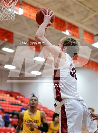 Thumbnail 2 in Argyle vs. Western Hills (UIL 4A Bi-Disttrict Playoff) photogallery.