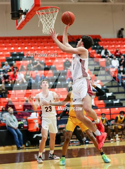 Thumbnail 1 in Argyle vs. Western Hills (UIL 4A Bi-Disttrict Playoff) photogallery.