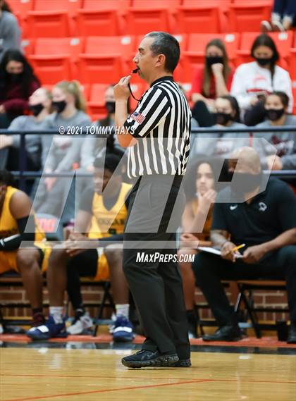 Thumbnail 2 in Argyle vs. Western Hills (UIL 4A Bi-Disttrict Playoff) photogallery.