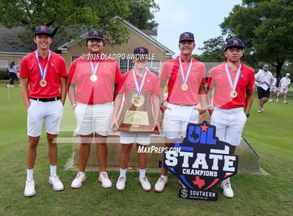 Thumbnail 3 in UIL 2A Golf Finals (Awards) photogallery.