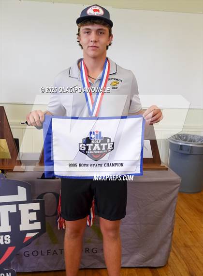 Thumbnail 1 in UIL 2A Golf Finals (Awards) photogallery.