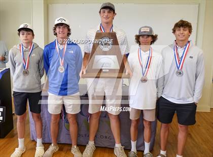 Thumbnail 2 in UIL 2A Golf Finals (Awards) photogallery.