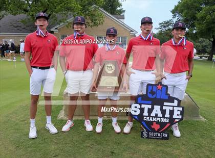 Thumbnail 3 in UIL 2A Golf Finals (Awards) photogallery.