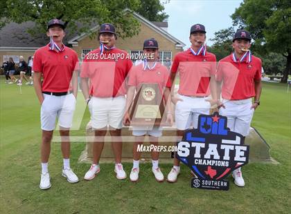 Thumbnail 2 in UIL 2A Golf Finals (Awards) photogallery.