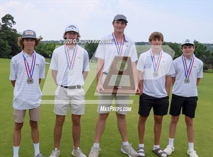 Thumbnail 1 in UIL 2A Golf Finals (Awards) photogallery.