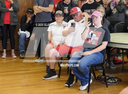 Thumbnail 2 in UIL 2A Golf Finals (Awards) photogallery.