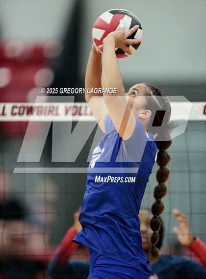 Thumbnail 1 in Allen vs Byron Nelson (UIL 6A D1 Volleyball Region Semi-final) photogallery.