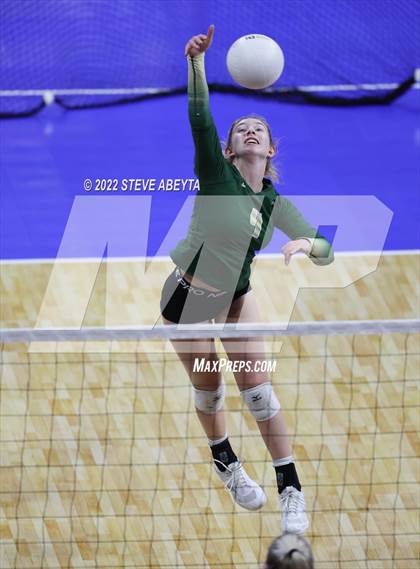 Thumbnail 3 in Mountain Vista vs. Chatfield (CHSAA 5A 3rd Round) photogallery.