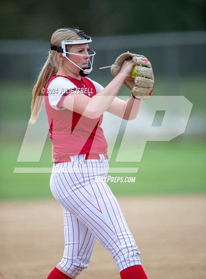 Thumbnail 2 in Deweyville vs Spurger (Evadale Tournament) photogallery.
