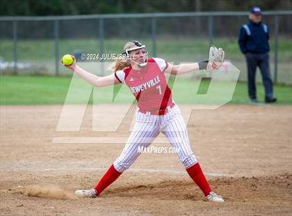 Thumbnail 3 in Deweyville vs Spurger (Evadale Tournament) photogallery.