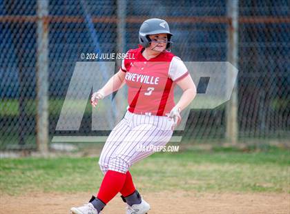 Thumbnail 3 in Deweyville vs Spurger (Evadale Tournament) photogallery.