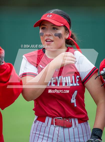 Thumbnail 3 in Deweyville vs Spurger (Evadale Tournament) photogallery.