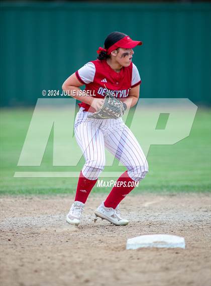 Thumbnail 2 in Deweyville vs Spurger (Evadale Tournament) photogallery.