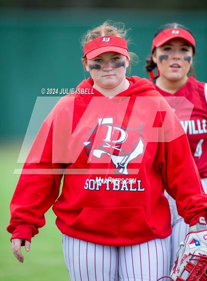 Thumbnail 2 in Deweyville vs Spurger (Evadale Tournament) photogallery.