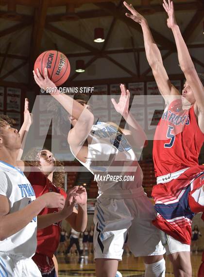 Thumbnail 3 in Beyer vs. Burbank (CIF SJS D2 Semifinal) photogallery.