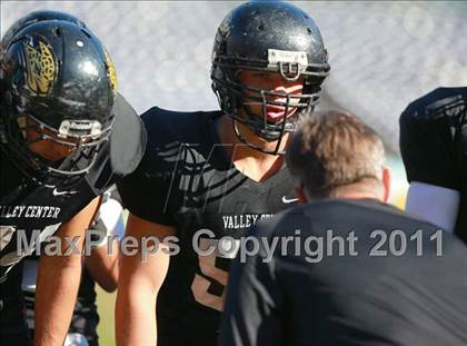 Thumbnail 1 in Santana vs. Valley Center (CIF SDS D4 Final) photogallery.