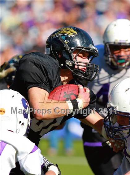 Thumbnail 2 in Santana vs. Valley Center (CIF SDS D4 Final) photogallery.